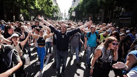 La Masiva Marcha Del 24 No Pudo Ocultar Las Internas Del Kirchnerismo