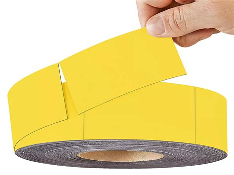 Magnetic Labels On A Roll Perforated 2 X 4 X 100 Yellow S 7691y