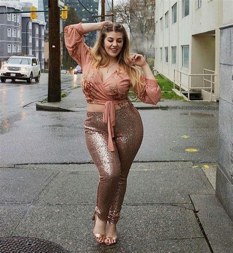 Curvy Models Plus Size Model Carly Plus Size Fashion Bodycon Dress