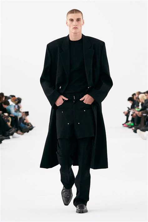 Givenchy Fall Winter 2023 2024 Runway Magazine ® Official