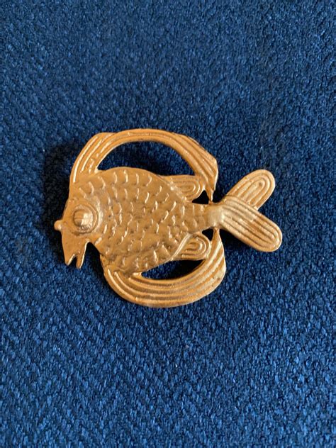 Vintage Alva Studios Museum Reproduction Gold Tone Mayan Flying Fish