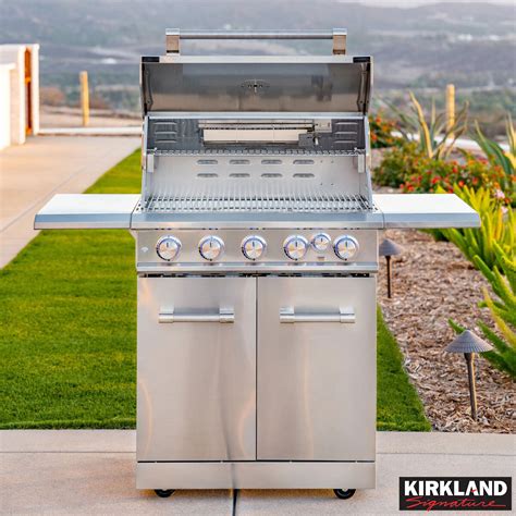 Kirkland Signature 6 Burner Gas Barbecue Grill Cover