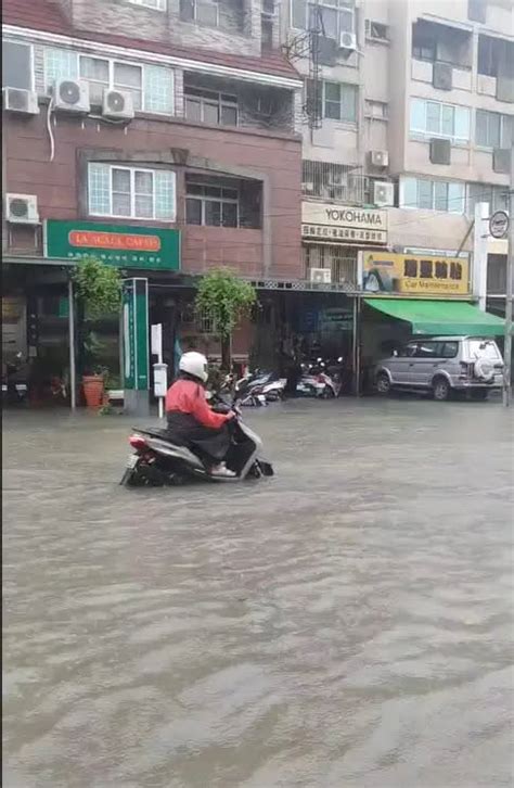 高雄本館路淹水 邁：雨停滯洪池就啟動排水