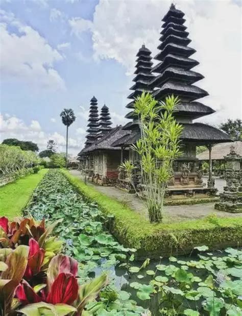 The Beautiful Nungnung Waterfall In Bali And Ulun Danu Bratan Temple