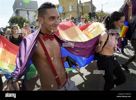 Belgrade gay pride Fotos und Bildmaterial in hoher Auflösung Alamy