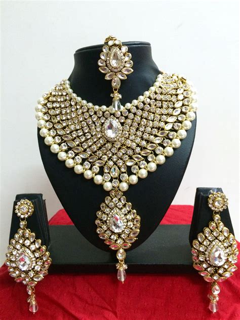 A Guide To Indian Bridal Jewelry Sets Styles Prices And