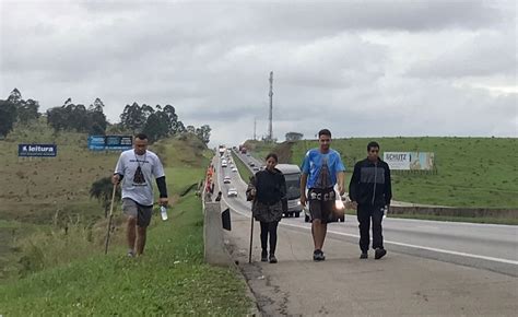 Romeiros Em Dire O A Aparecida Em Maior Do Que Antes Da