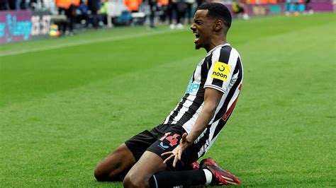 Alexander Isak Eddie Howe Excited For Newcastle United Striker Bbc Sport