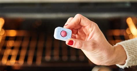 Cleaning The Oven Door With A Dishwasher Tablet Cook It