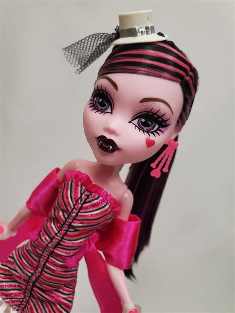 Draculaura Dawn Of The Dance Monster High Doll Plandetransformacion Unirioja Es