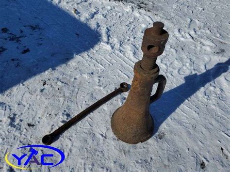 Vintage Screw Jack And Wrench Yac Auctions