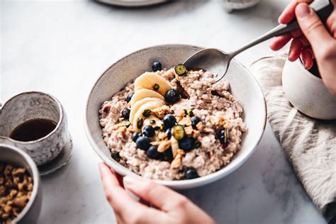 Musli Granola I P Atki Owsiane Dlaczego Warto Je Je Na Niadanie