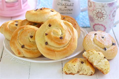 Girelle Di Brioche Alla Crema Con Gocce Di Cioccolato Tutto Fa Brodo