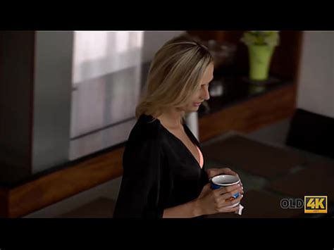 OLD4K El sexo no tiene límite de edad por lo que la milf checa es follada por su suegro