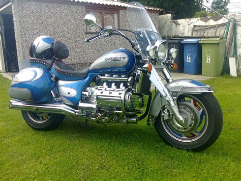 Honda VALKYRIE F6C Motorcycle 1997 1520cc Custom Metal Flake Blue Paint