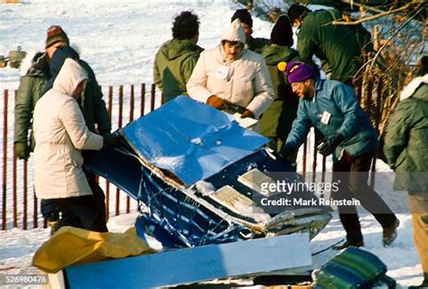 29 Air Florida Flight 90 Survivors Stock Photos, High-Res Pictures, and ...