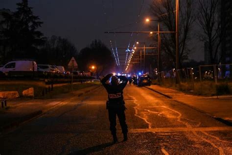 Vaulx en Velin endeuillé par un incendie tragique dix morts dont