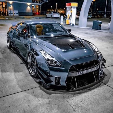 silver nissan gtr classy sports car