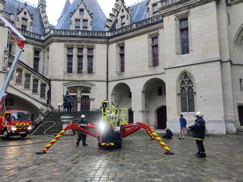 Château de Pierrefonds Un exercice incendie grandeur nature Oise Hebdo