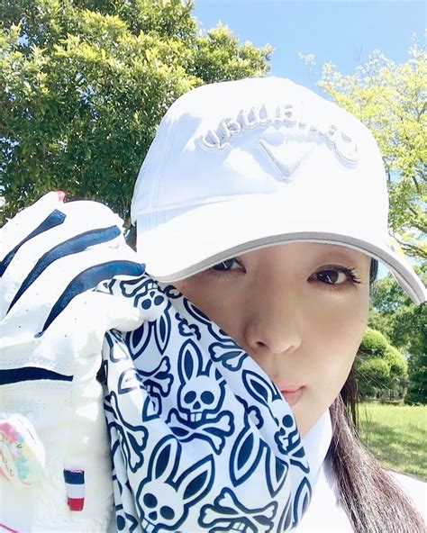 祥子さんのインスタグラム写真 祥子instagram 「⛳️ この時期のゴルフは大変ね😵💦 どこから汗がでてくるの？ ってくらい汗