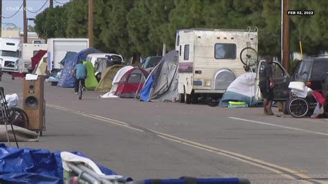 City Of San Diego Continues Cleaning Up Homeless Encampment In Midway Area