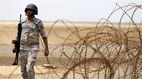 Saudi border guard patrols Saudi Arabia's maritime border with Yemen ...