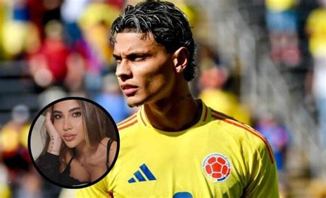 Ella sería la ardiente novia del jugador Richard Ríos de la Selección