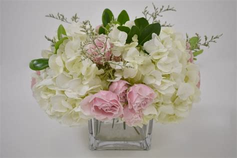 How To Make A Simple Hydrangea Centerpiece Blooms By The Box