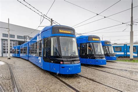 Zostawił samochód na torach tramwajowych Uruchomiono autobusy