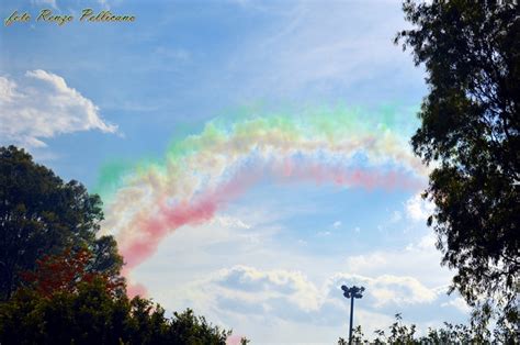 Reggio Lo Spettacolo Delle Frecce Tricolori Visto Con Le Foto