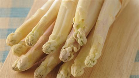 10 Varieties Of Asparagus Explained