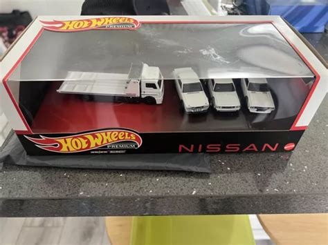 HOT WHEELS NISSAN Skyline Team Set Diorama Garage Box Fleet Street Premium New 25 00 PicClick UK