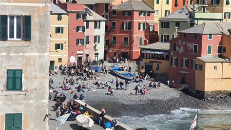 Via Libera Ai Tuffi A Boccadasse Revocata L Ordinanza Sul Divieto Di