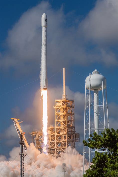 Falcon 9 Launch Stages