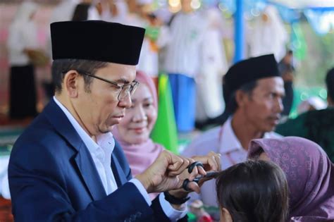 Foto Disambut Antusias Masyarakat Tgb Zainul Majdi Hadiri Upacara