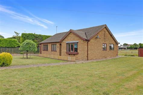 Wisbech Road West Walton Pe14 3 Bed Detached Bungalow For Sale £350 000