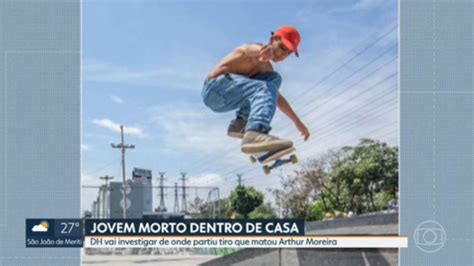 Vídeo Era uma criança excepcional disse pai de adolescente morto