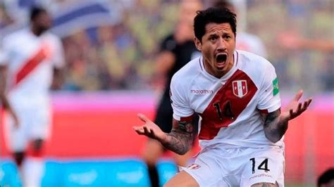 Foto Gianluca Lapadula Irreconocible Imagen De Su Nariz Tras El Golpe Sufrido En El Perú Vs