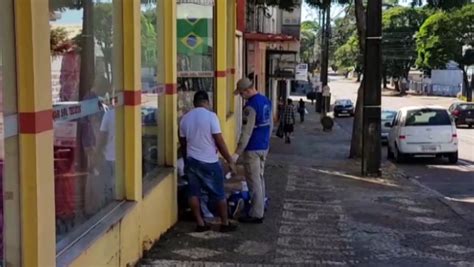 Homem Socorrido Pelo Siate Na Rua Erechim Ap S Ter Sido Agredido