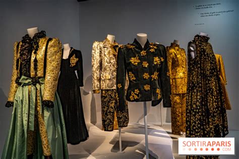 Gold Les Ors D Yves Saint Laurent L Exposition Mode Du Mus E Yves