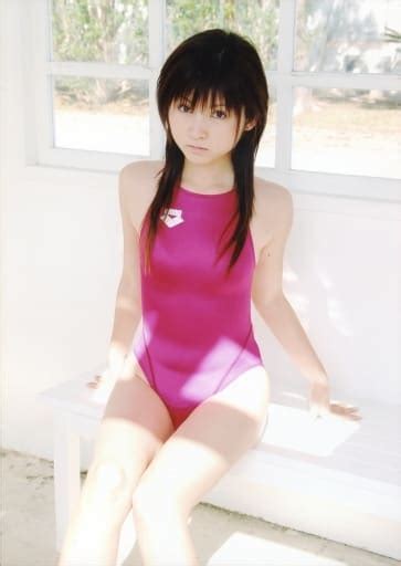 Official Photo Female Gravure Idol Chikako Sakuragi Kneecap