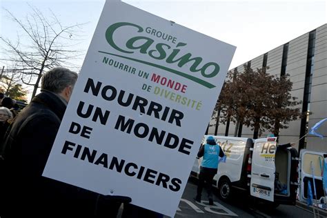 En Images Plus De Personnes Manifestent Saint Tienne Pour