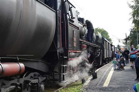 Pogoda nie dopisuje ale warto wyjść z domu pociąg retro kolejny raz