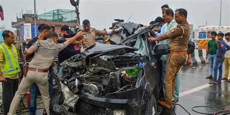 Six Killed In School Bus Car Collision On Delhi Meerut Expressway Near Ghaziabad The New Indian