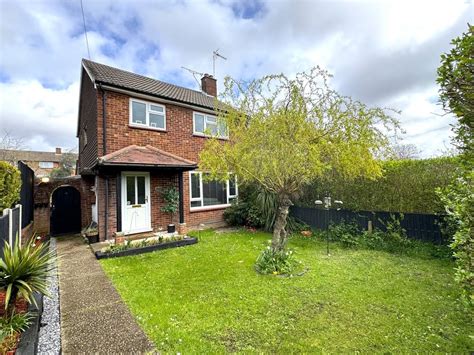 3 Bed Semi Detached House For Sale In Middlemoor Road Frimley