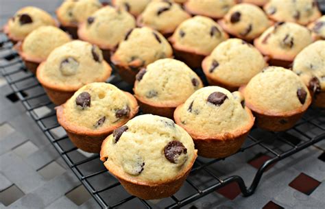 Mini Chocolate Chip Muffins - The Cookin Chicks