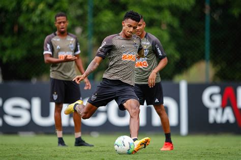 Atlético Mg Faz último Treino Neste Sábado E Viaja Para Enfrentar O