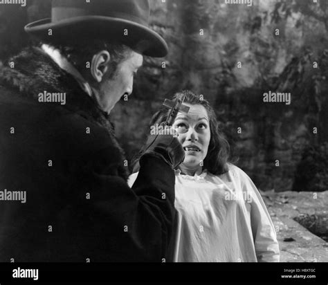 HORROR OF DRACULA, Peter Cushing, Carol Marsh, 1958 Stock Photo - Alamy