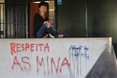 Gina Vieira conheça a professora que luta contra bullying ouça também