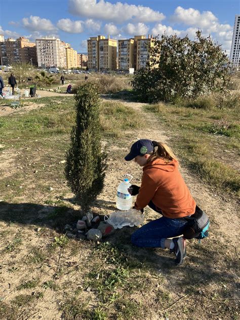 Bosque Urbano Málaga on Twitter Hoy hemos regado los casi 300